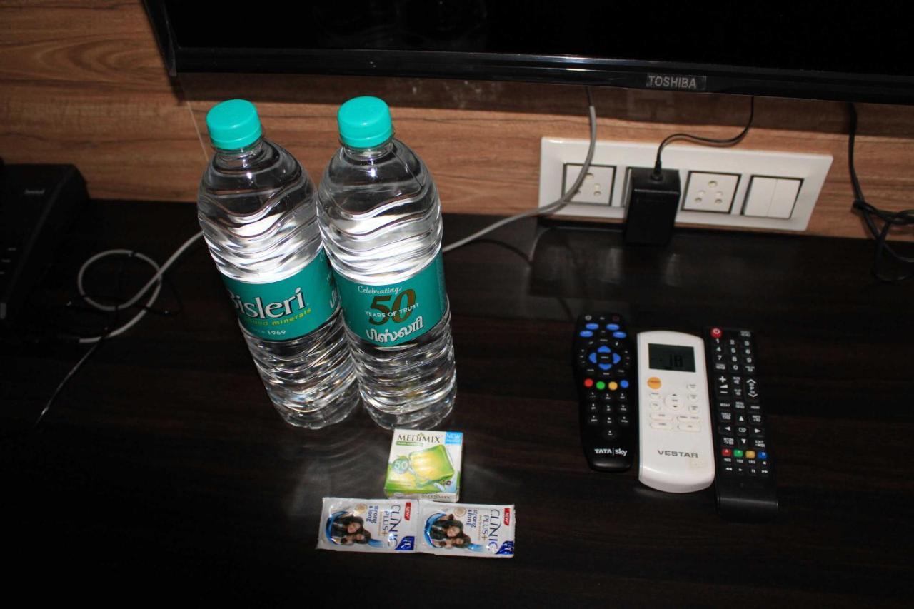 Hotel Adhi Residency - Cleanliness & Friendliness Room Vl Vardharaja Temple Kanchipuram Exterior photo
