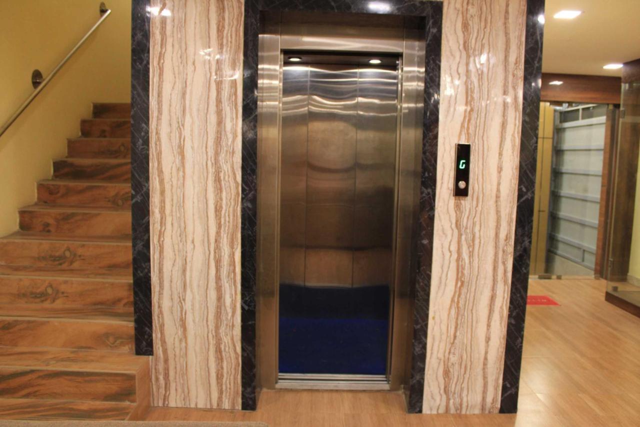 Hotel Adhi Residency - Cleanliness & Friendliness Room Vl Vardharaja Temple Kanchipuram Exterior photo