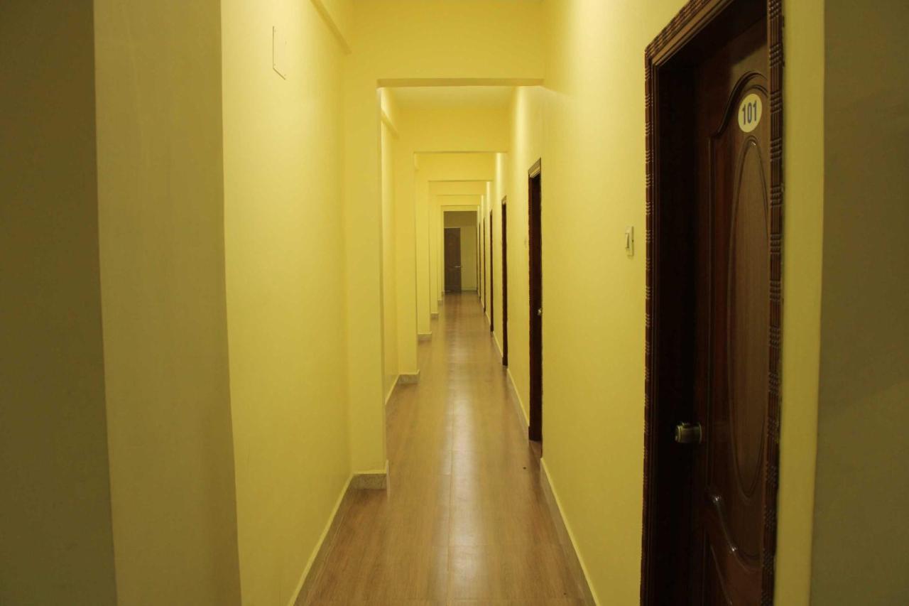 Hotel Adhi Residency - Cleanliness & Friendliness Room Vl Vardharaja Temple Kanchipuram Exterior photo